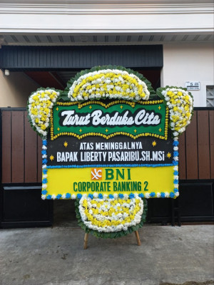 Papan Bunga Duka di Bumi Ayu